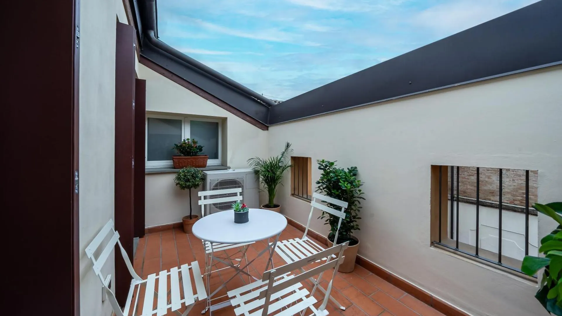 Luxury Flat And Free Parking Appartement Bologna